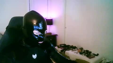 latexminheadroom online show from September 14, 3:41 am