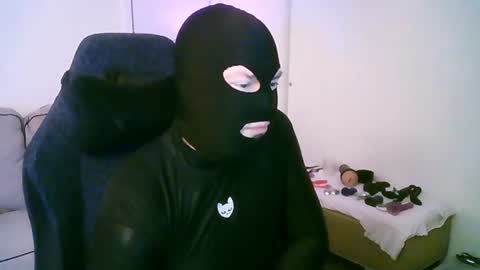 latexminheadroom online show from June 22, 3:01 am