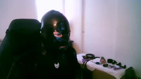 latexminheadroom online show from March 9, 8:42 pm