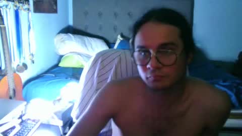 latinincognito online show from February 13, 5:26 am