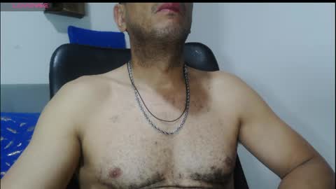 latinmartin254 online show from March 29, 2:34 am