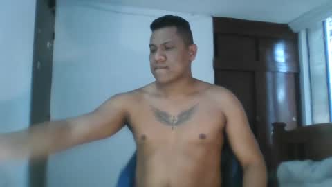 latinrayf online show from November 16, 5:48 pm