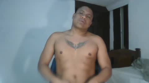 latinrayf online show from December 3, 5:13 am