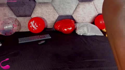 LEANDRO online show from February 14, 5:02 am