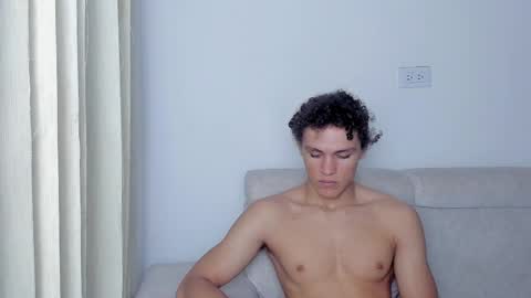 Laureent online show from February 17, 9:03 am