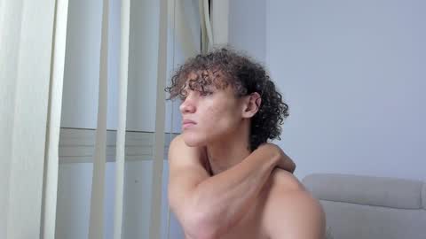 Laureent online show from December 20, 10:05 am