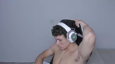 Laureent online show from September 15, 8:43 pm