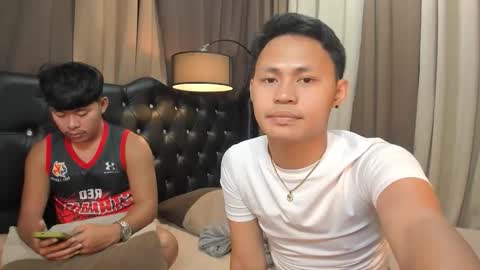 Snapshot of lavenderandrea69 chatting on October 22, 8:29 am ANDREW and FRANCIS online show from October 22, 8:29 am