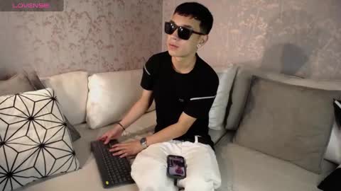 Mike online show from December 30, 1:25 pm