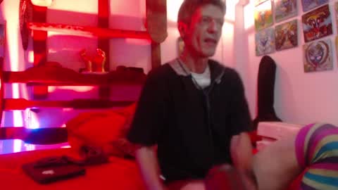 Snapshot of laye19 chatting on February 12, 2:45 am Laye19 online show from February 12, 2:45 am