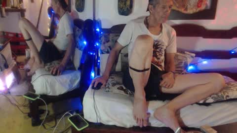 Snapshot of laye19 chatting on October 10, 5:45 am Laye19 online show from October 10, 5:45 am