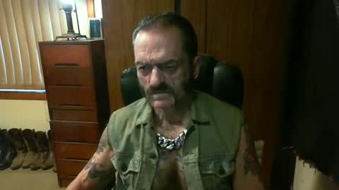 leathergreaser online show from February 23, 7:58 pm