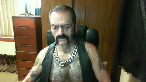 leathergreaser online show from January 12, 7:42 pm