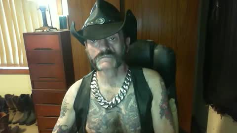 leathergreaser online show from March 29, 11:49 pm