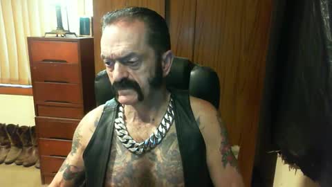 leathergreaser online show from January 13, 7:31 pm