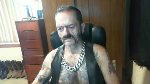 leathergreaser online show from February 11, 9:46 pm