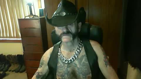 leathergreaser online show from October 19, 7:22 am