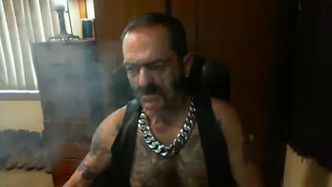 leathergreaser online show from February 15, 11:27 pm