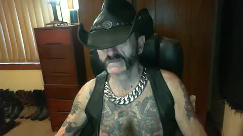 leathergreaser online show from October 25, 8:05 am