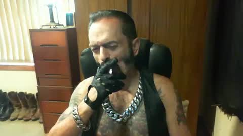 leathergreaser online show from February 21, 12:16 am