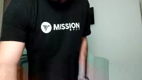 Snapshot of lebrun1985 chatting on January 25, 5:51 am lebrun1985 online show from January 25, 5:51 am