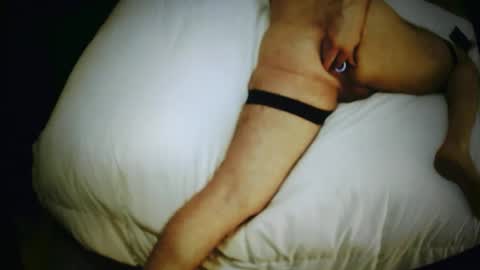 Snapshot of lechiffre1205 chatting on December 20, 12:52 am Michel online show from December 20, 12:52 am