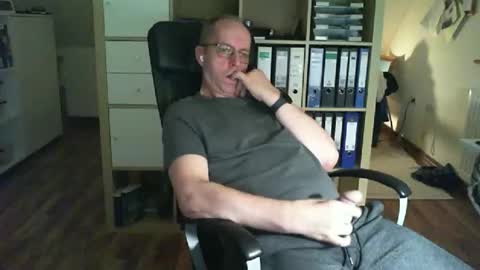 Dave online show from February 8, 10:14 pm