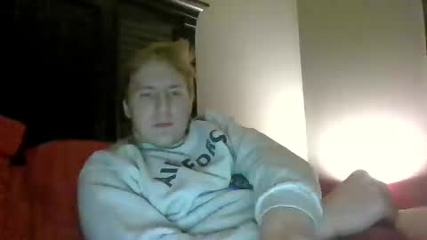 Snapshot of lenewton2004 chatting on January 26, 4:09 am lenewton2004 online show from January 26, 4:09 am