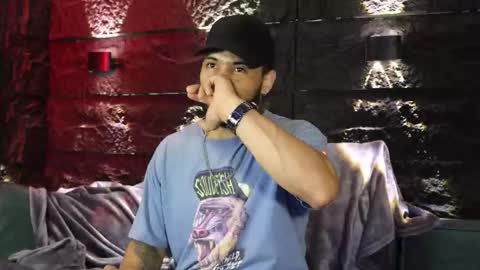 Leo  Diaz online show from October 22, 2:26 am