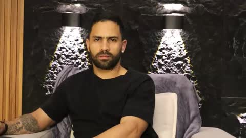 Leo  Diaz online show from January 10, 4:50 am