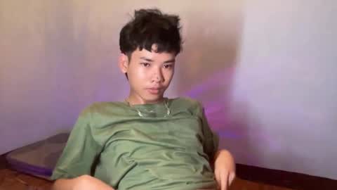 Snapshot of leo_hottiesexyasian chatting on October 25, 9:44 am Leo online show from October 25, 9:44 am