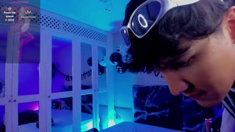 Leo online show from October 12, 4:39 am