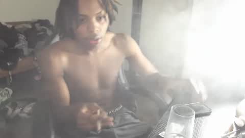 Snapshot of leomalonee chatting on January 12, 12:01 pm LeoMalonee online show from January 12, 12:01 pm