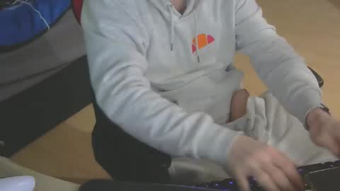 Lele 97 online show from November 8, 11:41 pm