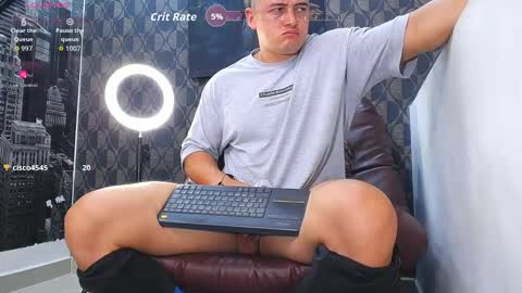 Leon Smoron online show from February 18, 12:09 am