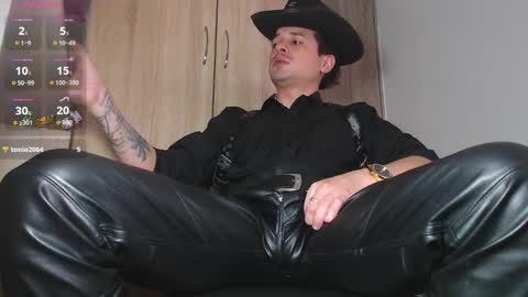 iam leonal online show from October 17, 7:40 pm