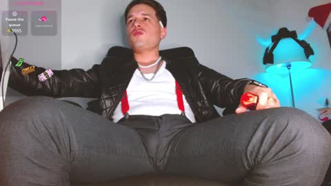 iam leonal online show from December 9, 7:57 pm