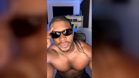 Leandro jones online show from March 19, 2:48 am