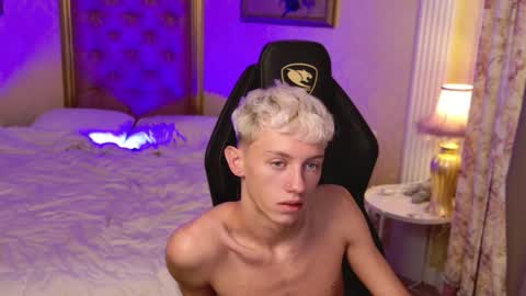 leonlure online show from September 22, 8:08 pm