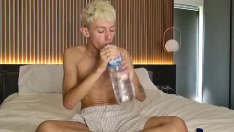 leonlure online show from September 11, 7:51 am