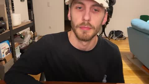 Leon online show from December 16, 4:05 pm