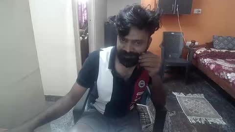 Leo online show from December 8, 9:13 am