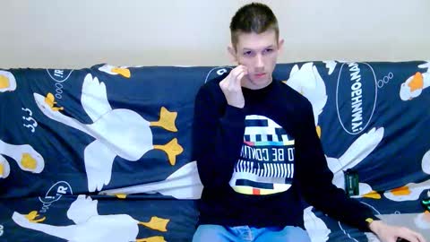 lester_broo online show from January 12, 5:44 am