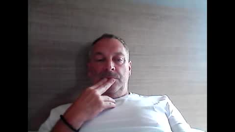 letshavefun2gether68 online show from October 17, 6:06 am