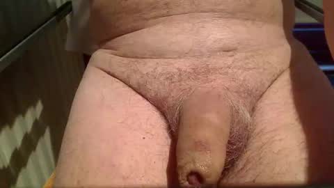 Snapshot of letusplayagain chatting on February 18, 7:32 am letusplayagain online show from February 18, 7:32 am