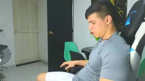 levelingg online show from March 11, 2:43 am