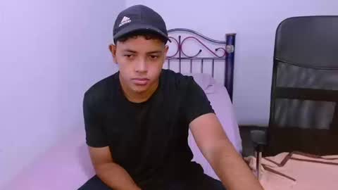 Snapshot of levii_7 chatting on September 26, 10:51 pm 0600AM-1200PM - online show from September 26, 10:51 pm