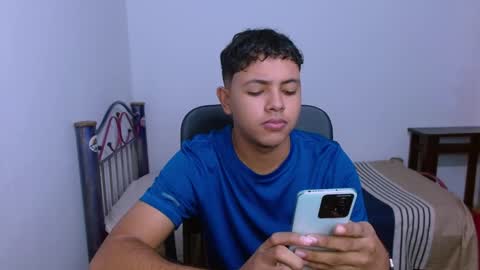 Snapshot of levii_7 chatting on September 21, 10:21 pm 0600AM-1200PM - online show from September 21, 10:21 pm