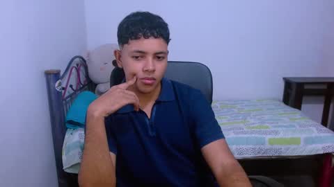 Snapshot of levii_7 chatting on October 10, 11:52 pm 0600AM-1200PM - online show from October 10, 11:52 pm