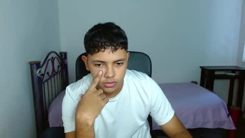 Snapshot of levii_7 chatting on September 20, 9:37 pm 0600AM-1200PM - online show from September 20, 9:37 pm